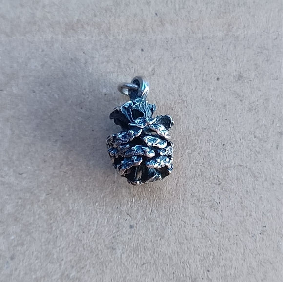 Vintage James Avery Pine Cone Charm Sterling Silver Retired Not Signed - Picture 2 of 6